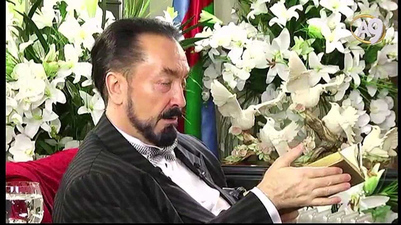 Fussilet Suresi, 1-6, 14, 20;  BİLEN BİR KAVİM İÇİN AYETLERİ ÇEŞİTLİ BİÇİMDE AÇIKLANMIŞ BİR KURAN'DIR