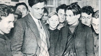 Владимир Владимирович Маяковский | Мама и убитый немцами вечер | Онлайн | Стихотворение