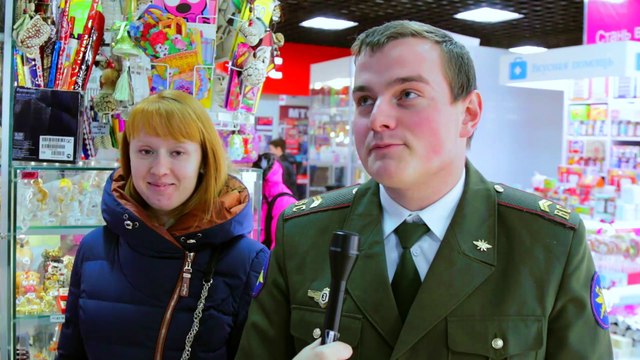 Выступление духового оркестра в Универмаге «Муравей» на пр. Ленина