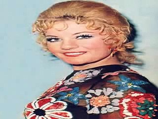 emel sayın-dudaklarında arzu