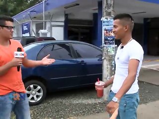 Un joven peluquero de Talamanca sorprende por sus creativos peinados