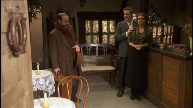 Raimundo se despide de Emilia para irse a vivir con Francisca (Cap. 1034)