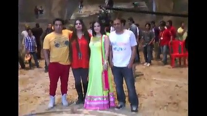 Sunny Leone Behind the Scenes EK PAHELI - Video Dailymotion