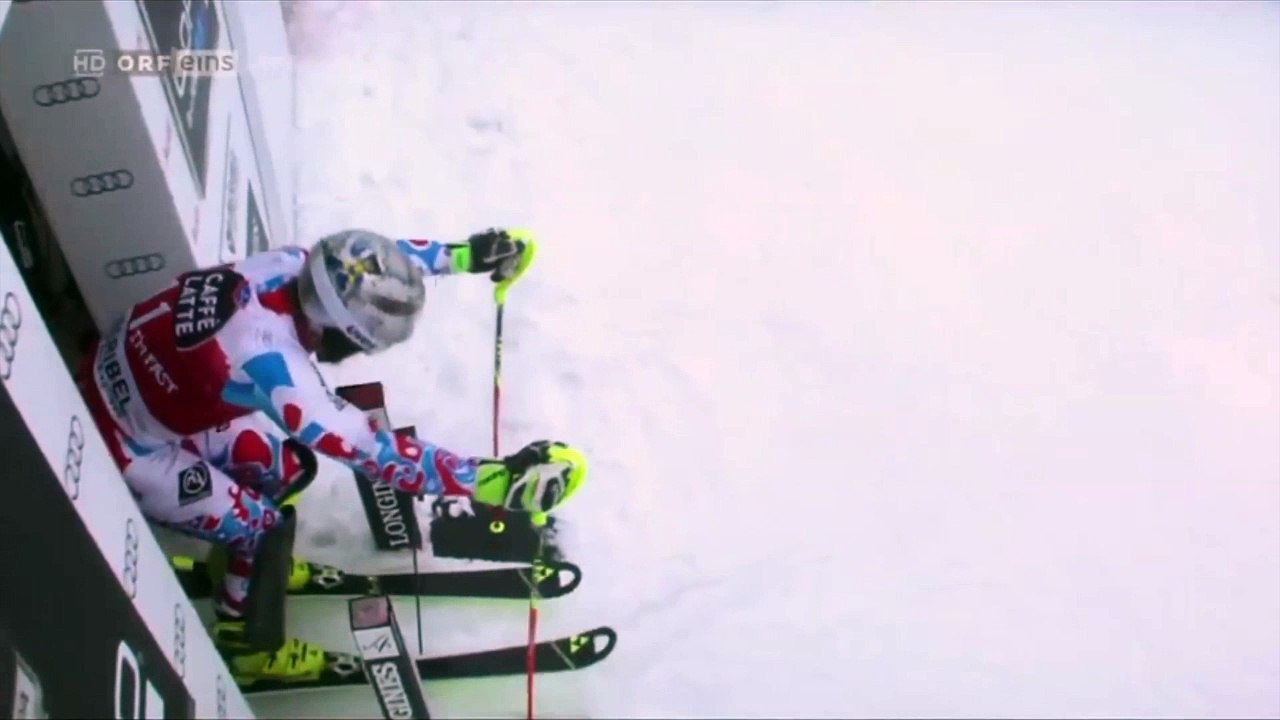 Julien Lizeroux chute au départ du slalom de Méribel