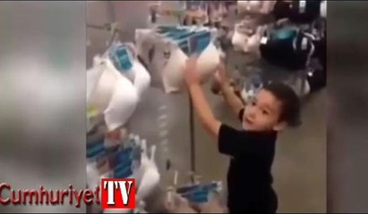 Babanın oğluna yaptığı şakalar tepki çekti