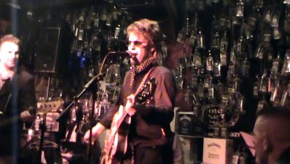 Viktor huganet en concert a la MOUFFE