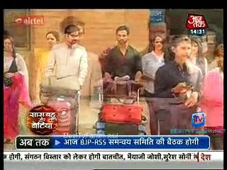 Saas Bahu Aur Betiyan [Aaj Tak] 23rd March 2015 Video Part 1
