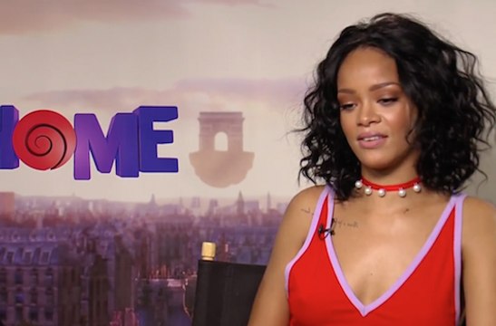 En Route ! - Interview Rihanna & Jim Parsons (2) VO