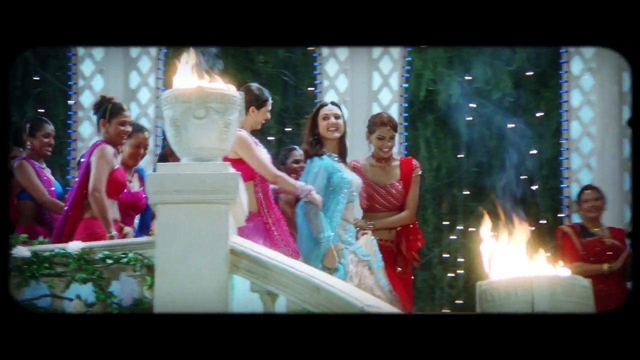 Love Mashup 2015 - DJ Chetas - Best Bollywood Mashup - Valentines Special - YouTube[via torchbrowser.com]