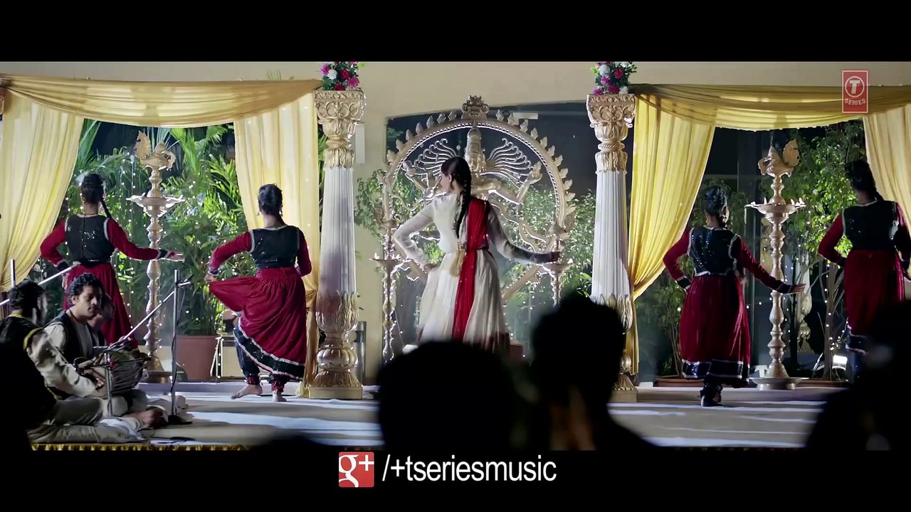 'Dolly Ki Doli' Video Song _ Sonam Kapoor _ T-series