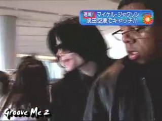 Michael Jackson take off for London