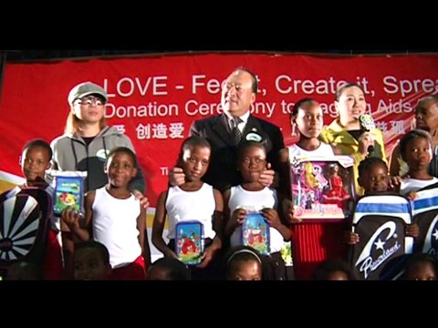 Chairman Mr Li Jinyuan (Tiens Group)