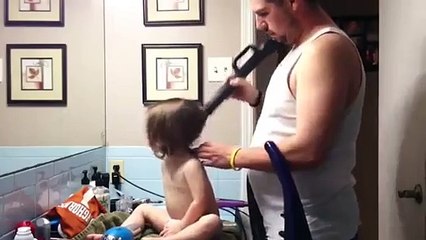 How Daddy Does His Daughter's Hair ---512x384
