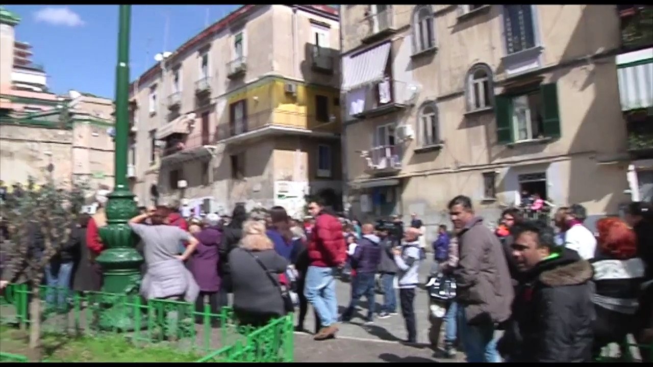 Napoli - Legge Severino, De Magistris: "Mia posizione diversa da Berlusconi e De Luca" (23.03.15)