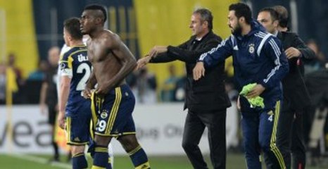 Emenike, İstanbul'dan Ayrıldı