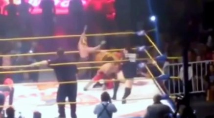 Un célèbre catcheur mexicain meurt sur le ring à la suite d'un mauvais coup