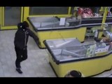 Bari - Assalto all'Eurospin: poliziotto spara e ferisce rapinatore (20.03.15)