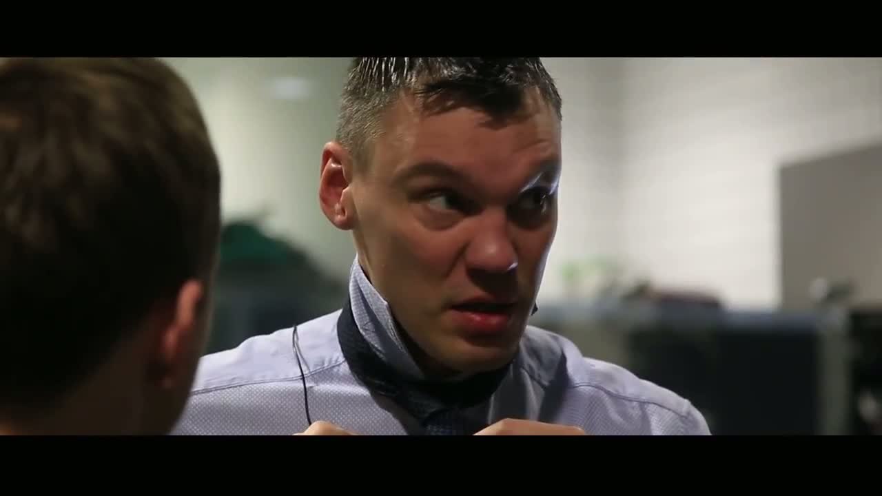 Basket - One Day With a Legend : Sarunas Jasike...