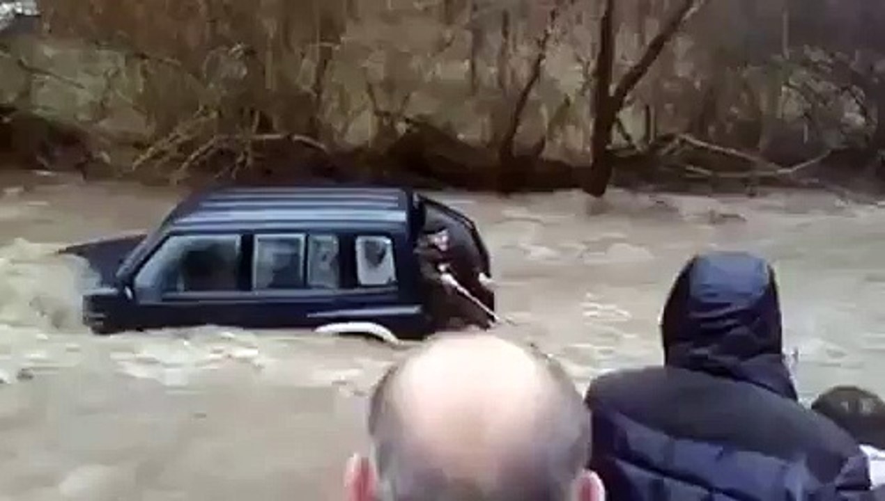 Old Man Is Rescued From Deadly Flood Waters With Rope  Video - dailymotion