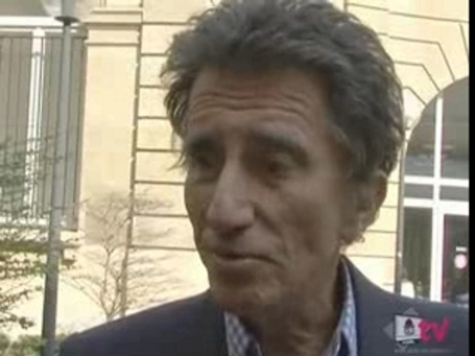 Point presse 14 mars : J. Lang