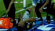 Argentine - Il lui brise le tibia avec un tacle