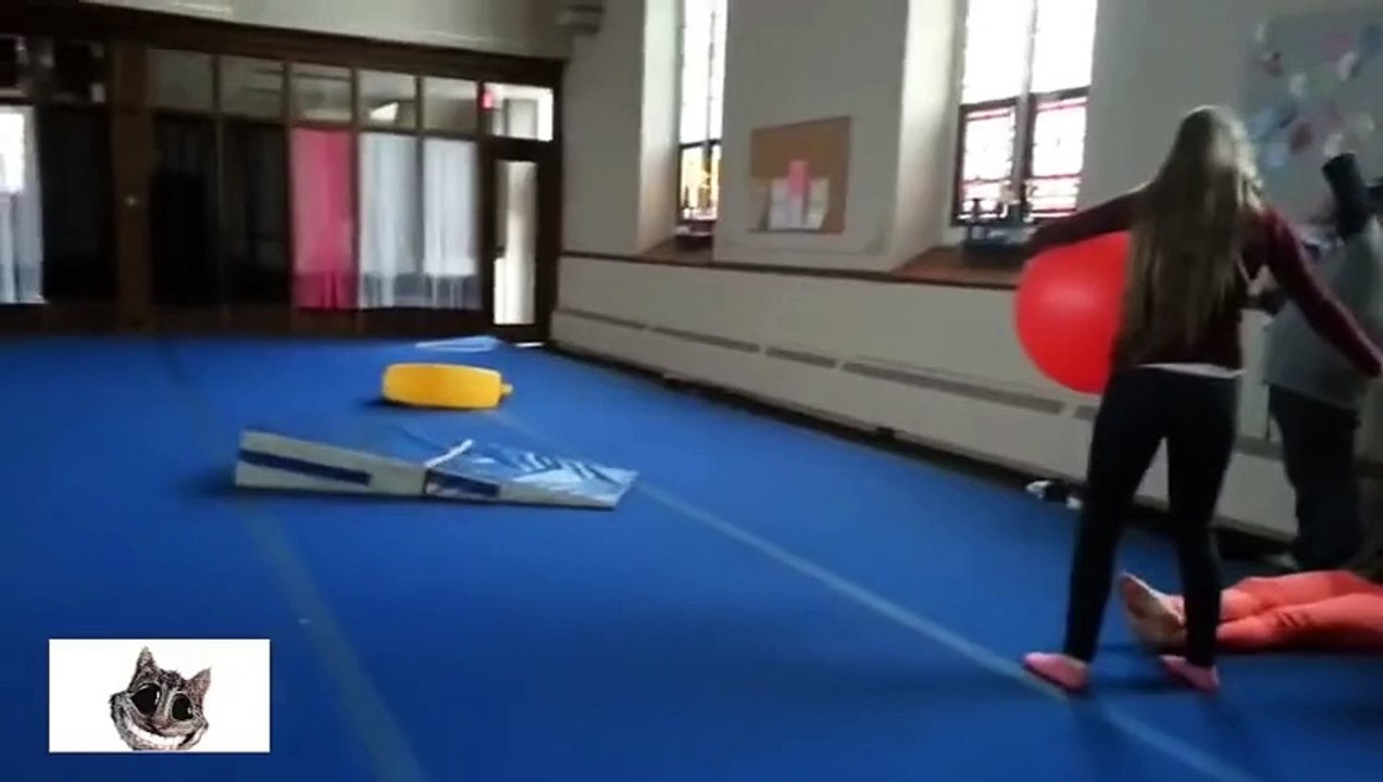 EPIC GIRLS FAIL COMPILATION- AUGUST 2014!_11