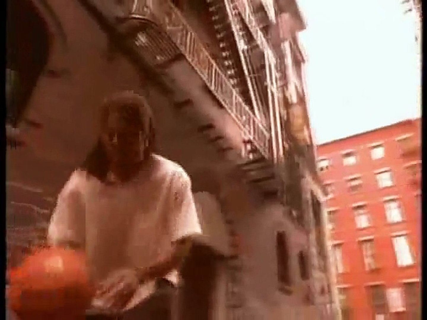 ⁣STOMP - Basketball