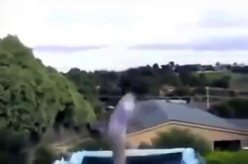 Adam düştüğüne çok pişman oldu -))))