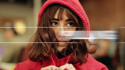 12 Clothing Moments You Can't Help But Savor