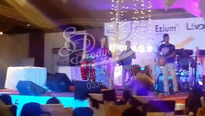 Amber Ansari Tere ishq nachaya Live In Concert