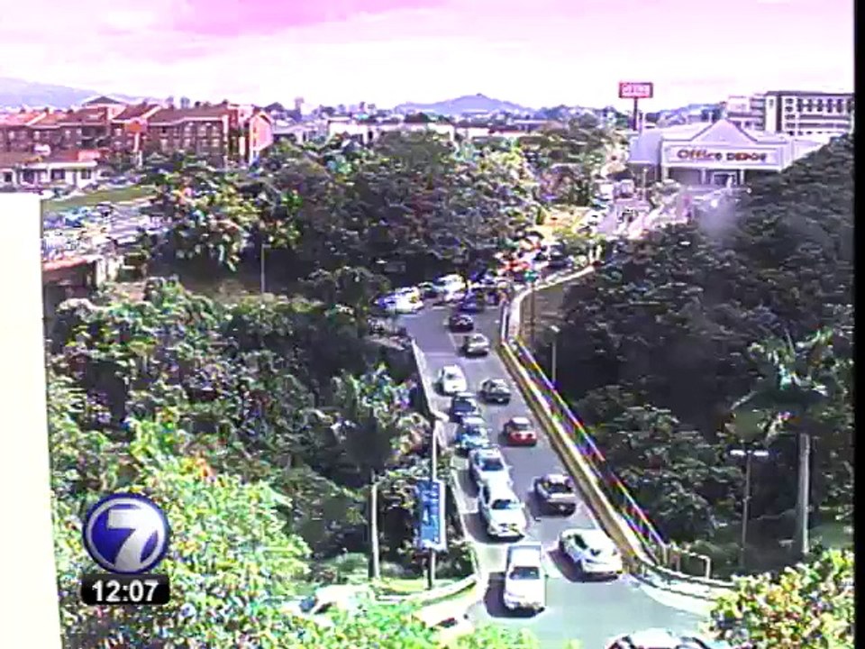 El viernes negro satura parqueos y vías de acceso a centros comerciales