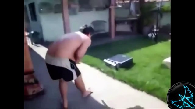 Çalışırken veya Oyun Oynarken Sinirlenip Bilgisayarı Parcalayanlar [Yeni]