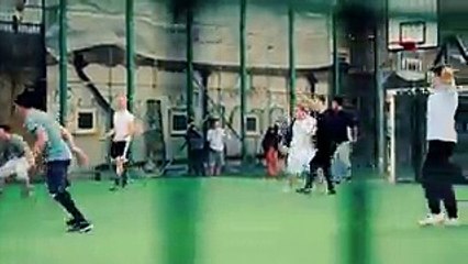 Фрираннеры играют в футбол