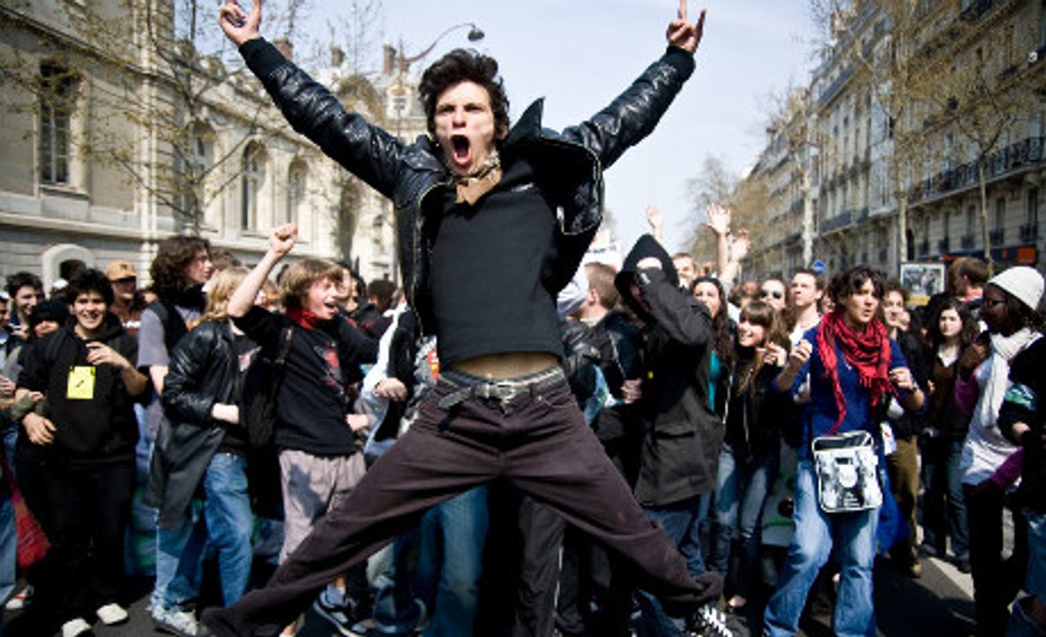 Hugo Domenach : "Les jeunes ont décroché de la société"