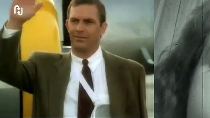 Saphron singing with Whitney Houston