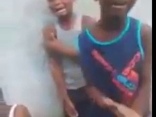 JAMAICAN POLICE PRANKING KIDS FOR PLAYING WITH TOY GUNS HILERIOUS AN FUNNY