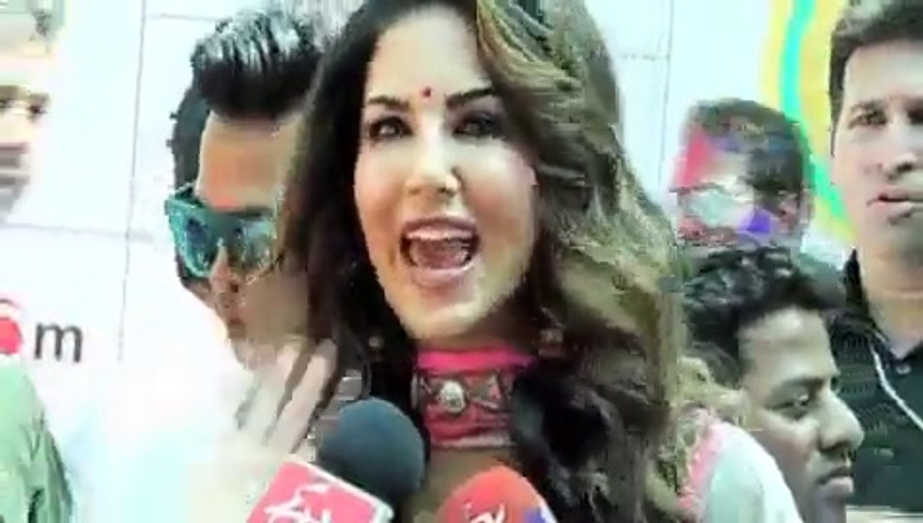 Sunny Leone Bollywood Holi Special- The Bollywood