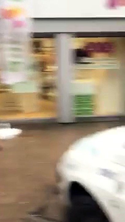 Un policier bruxellois parle l'arabe et le lingala - Vidéo Dailymotion