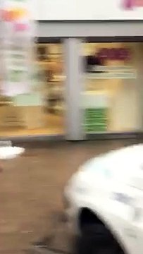 Un policier bruxellois parle l'arabe et le lingala - Vidéo Dailymotion