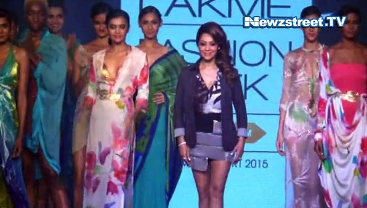 Gauri Khan fails to impress at Fashion Week with boring poses