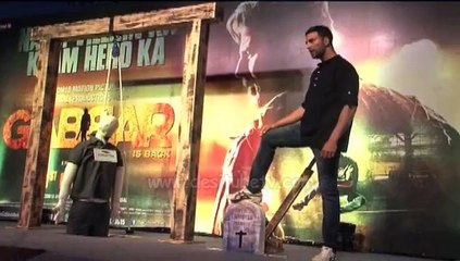 Akshay Kumar And Shruti Haasan At Film "Gabbar Is Back" Trailer Launch