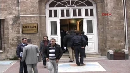 Mersin'in Eski CHP'li Büyükşehir Belediye Başkanı Özcan Aranıyor, Oğlu ile 2 Kardeşi Gözaltında
