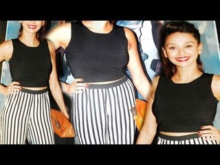 Shibani Dandekar Hot Navel Expose In Short Black Top