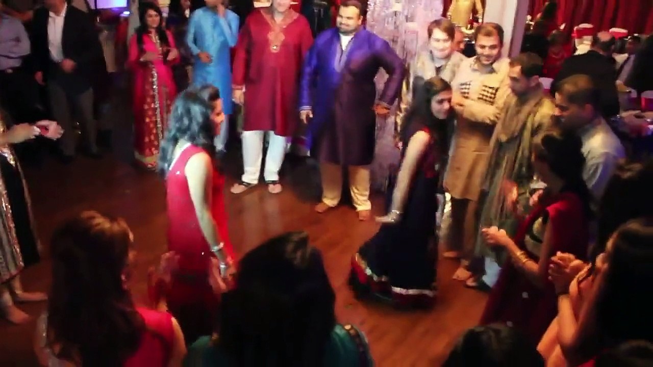 Indian Wedding Beautiful Desi Girls Dance - Chohri Sharabi Ho Gai