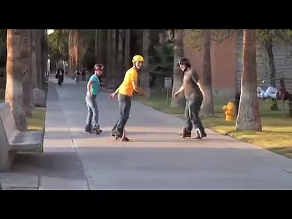 The Sidewinding Circular Skates