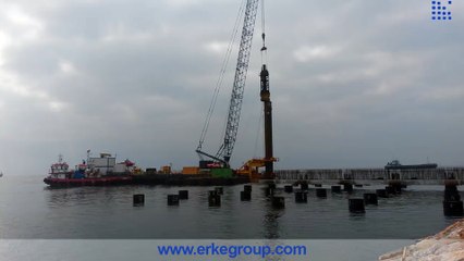 Erke Group, FUWA QUY 250 Paleyli Vinç ve SEMW D-100 Dizel Çekiç Dubai Port Turkiye, www.erkegroup.com