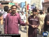 Dunya News - Faisalabad: Religious party members protest against loud speaker act