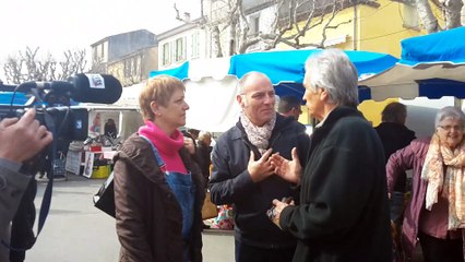 avec FR3 Provence au hasard des étals sur le marché d'oraison