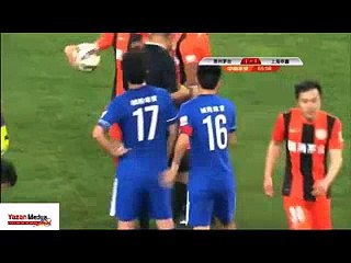 İki Futbolcu Arasında Penaltıyı kim atacak kavgası