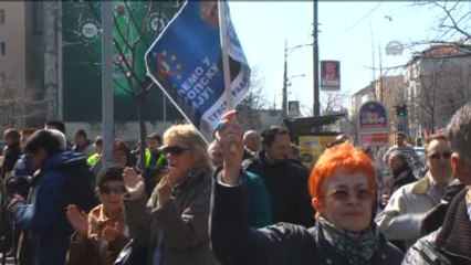 Sırbistan'da "Nato" Protestosu